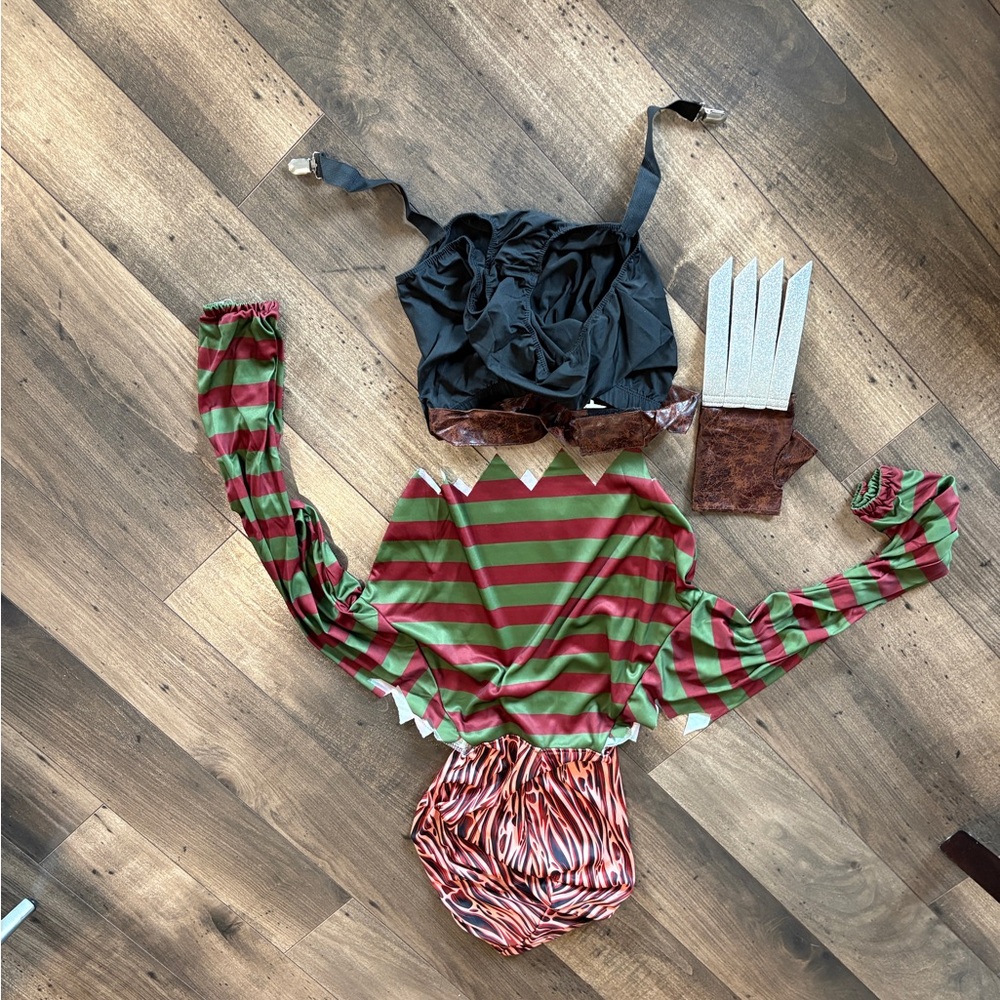 Leg Avenue Red and Green Striped Freddy Krueger Halloween Costume Set - Picture 3 of 4